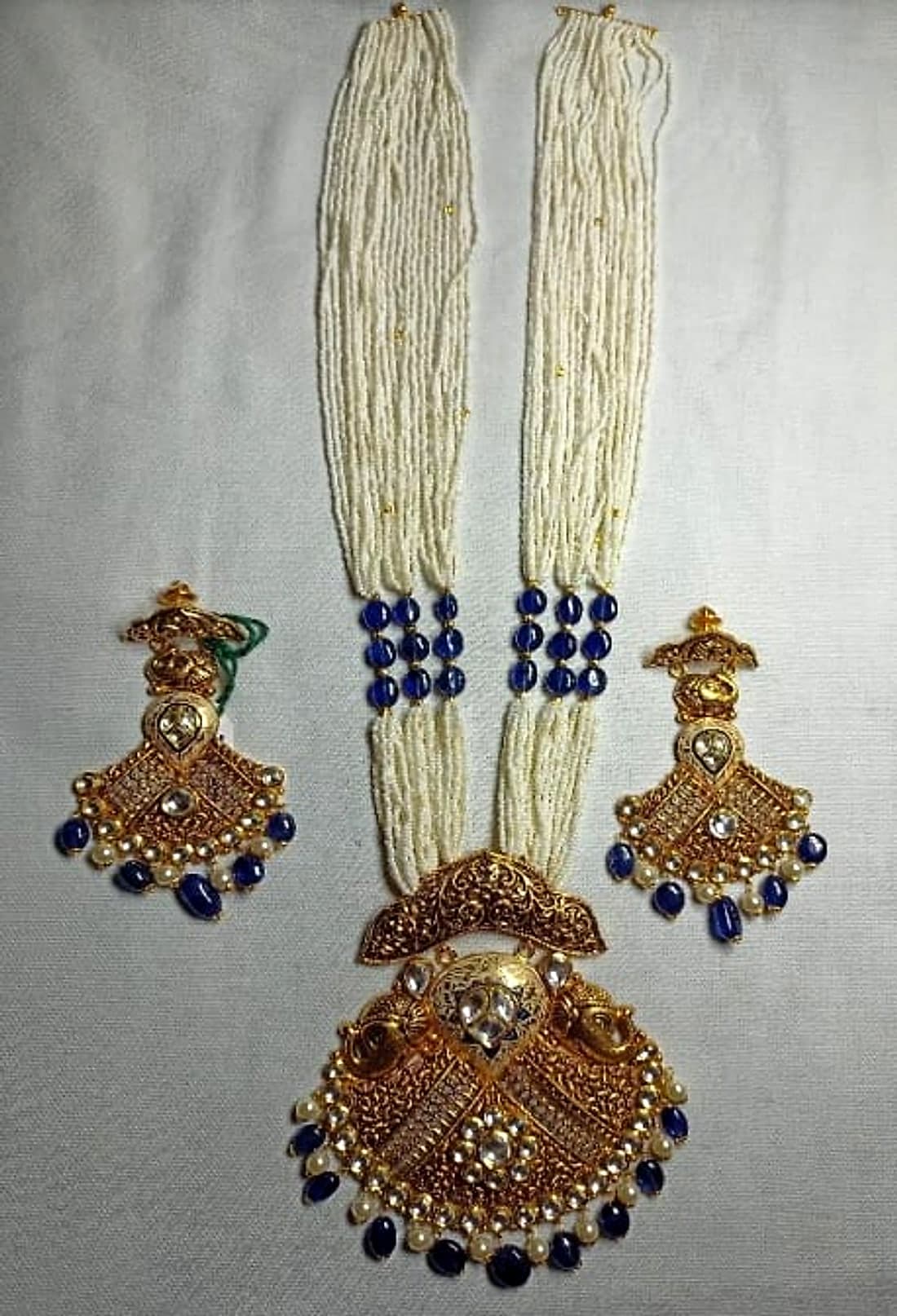 Neelam Sapphire Pearl Haar